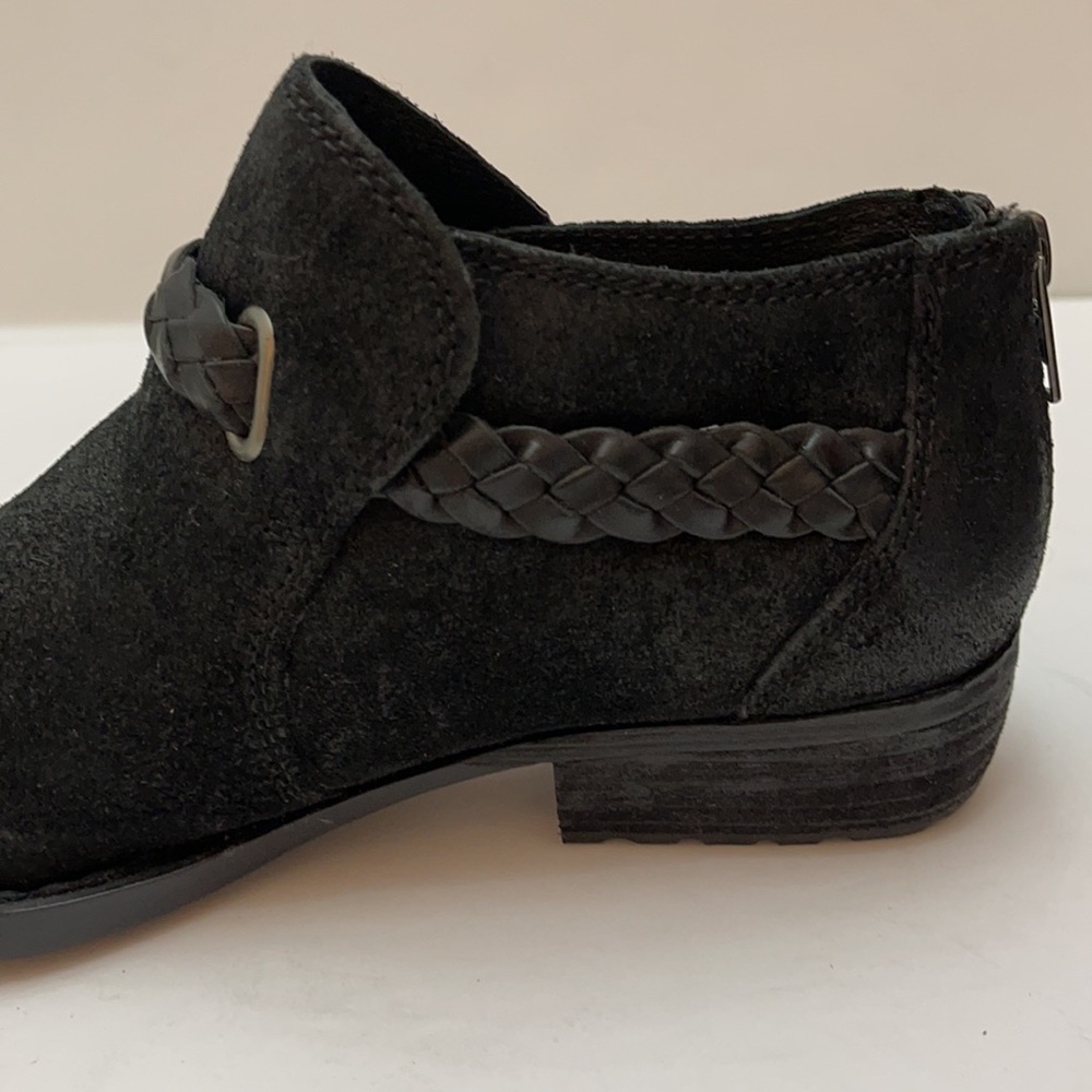Born black round toe ankle boots sizes of 7 7.5 - Picture 7 of 10